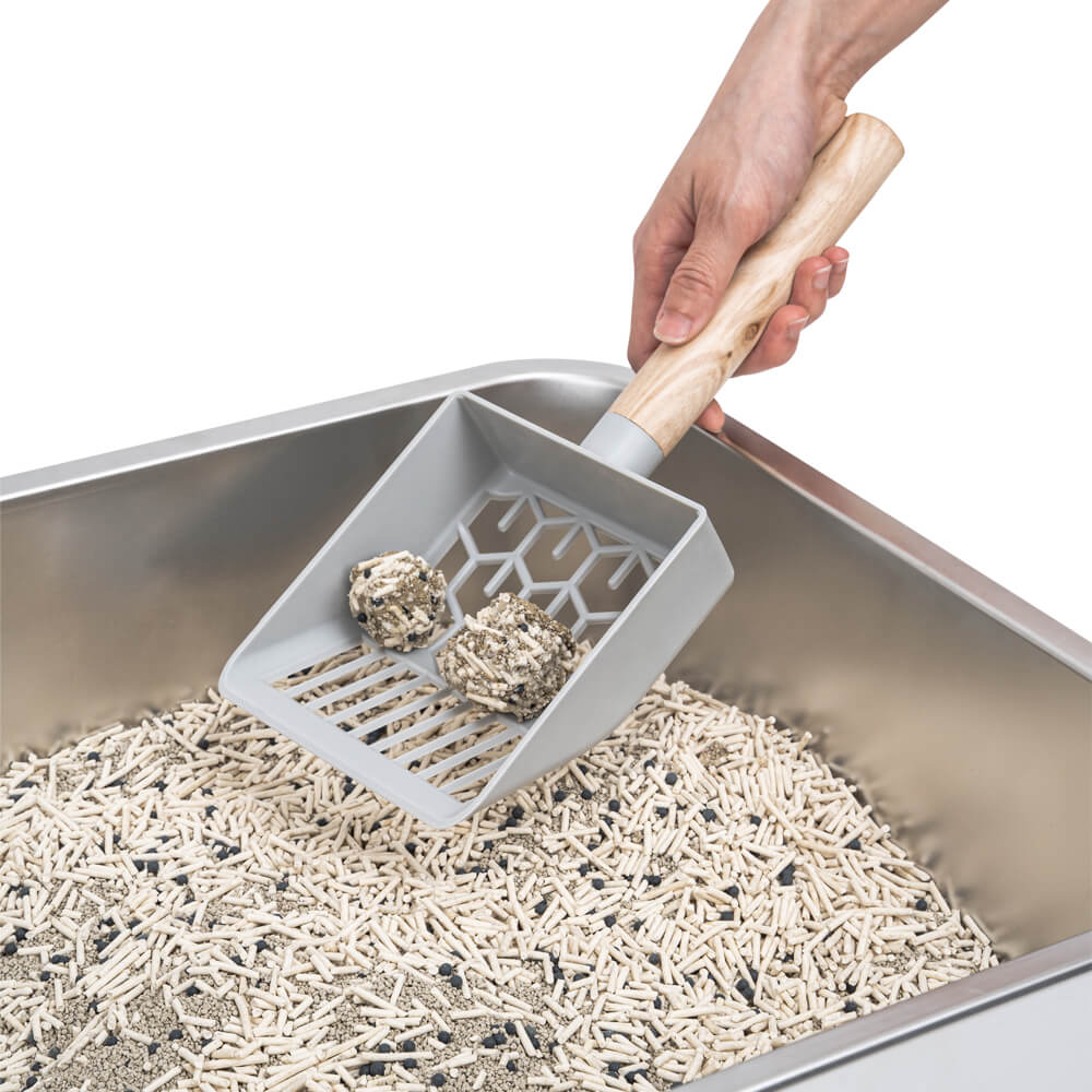 Metal clearance litter pan